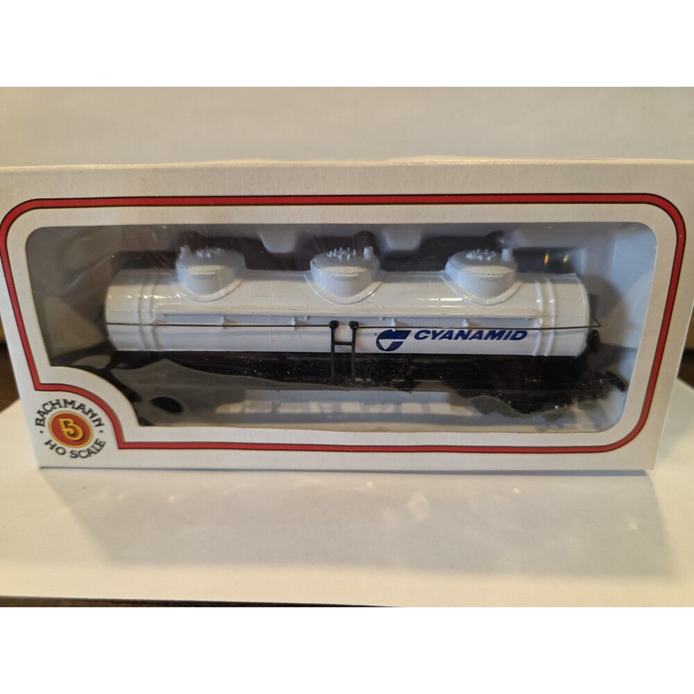 HO Scale Bachmann 3 Dome Tank Car Cyanamid NOS